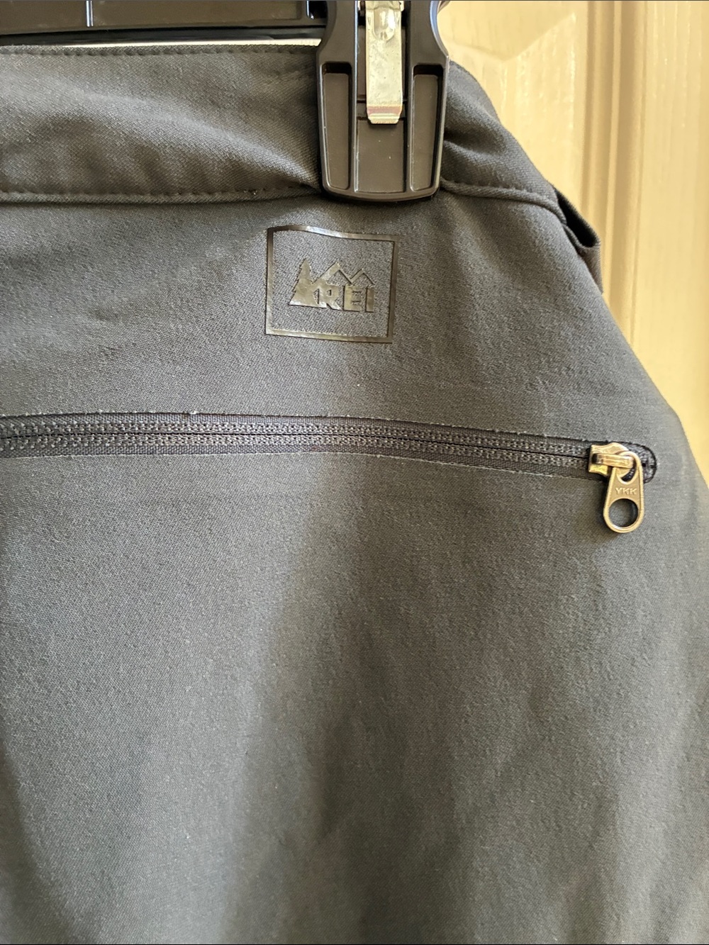 👏🏻GET OUT & HIKE IN THESE REI Men's 36x32 Lightweight HIKING Pants Gray w/ZIPS - Picture 8 of 10